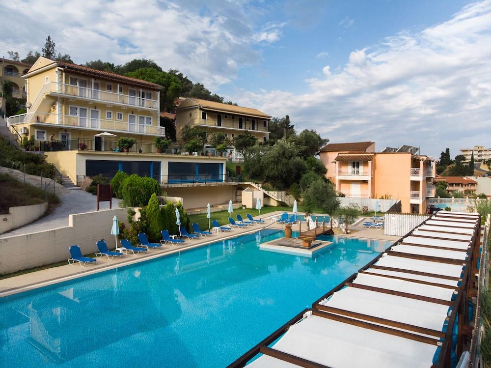 Marina Apartments, Agios Gordios  Extérieur photo