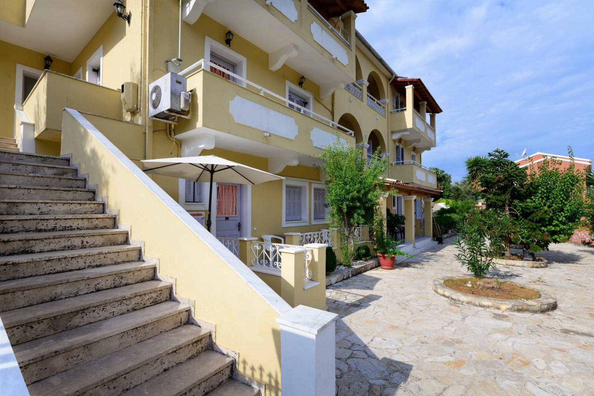 Marina Apartments, Agios Gordios  Extérieur photo