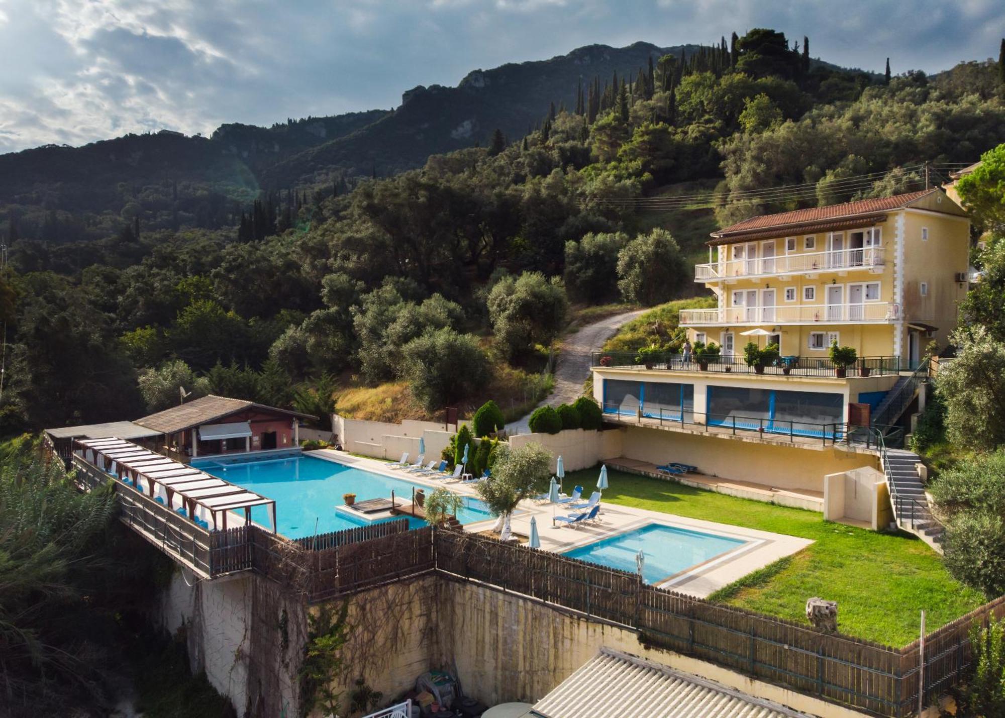 Marina Apartments, Agios Gordios  Extérieur photo