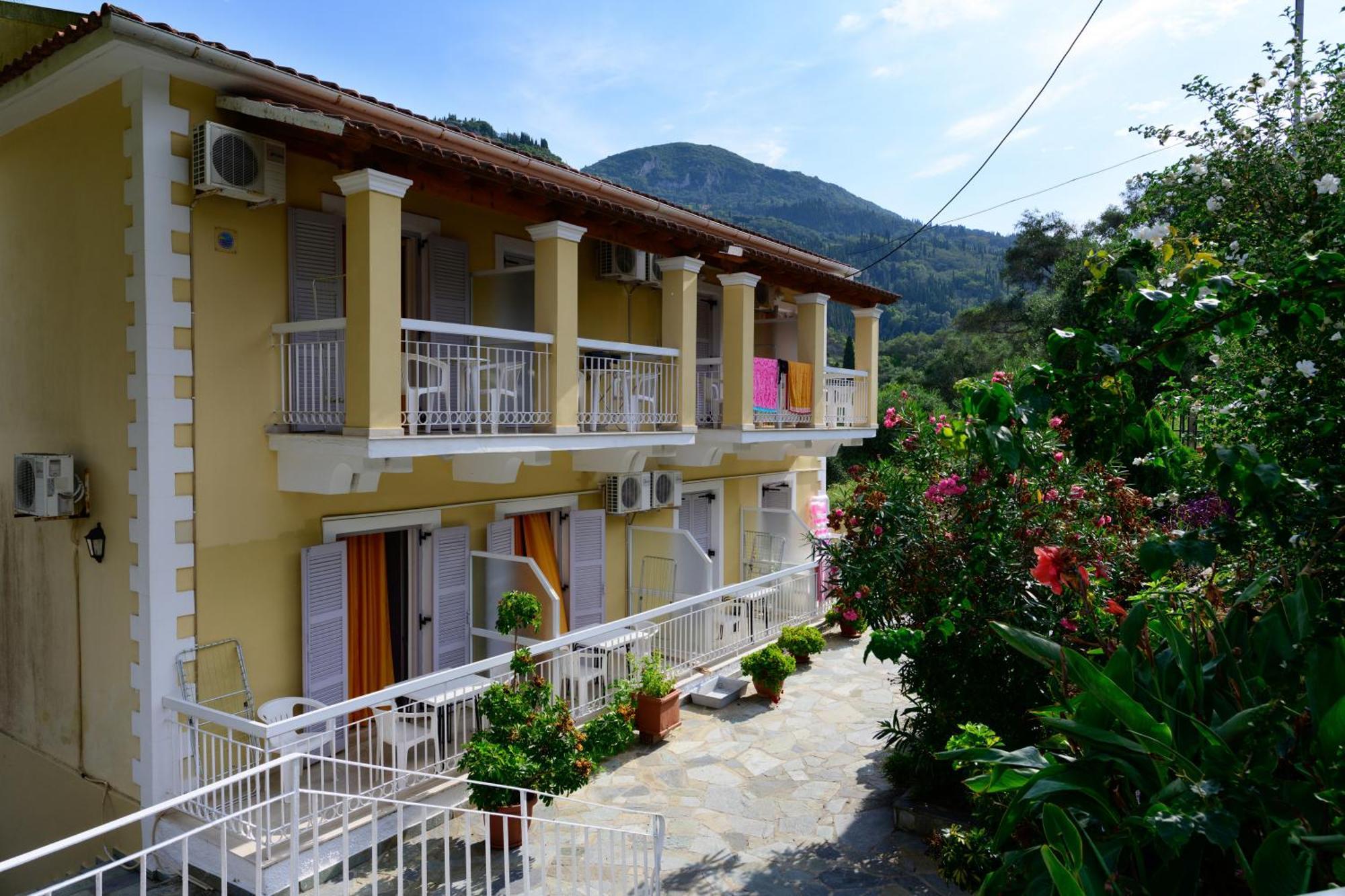 Marina Apartments, Agios Gordios  Extérieur photo