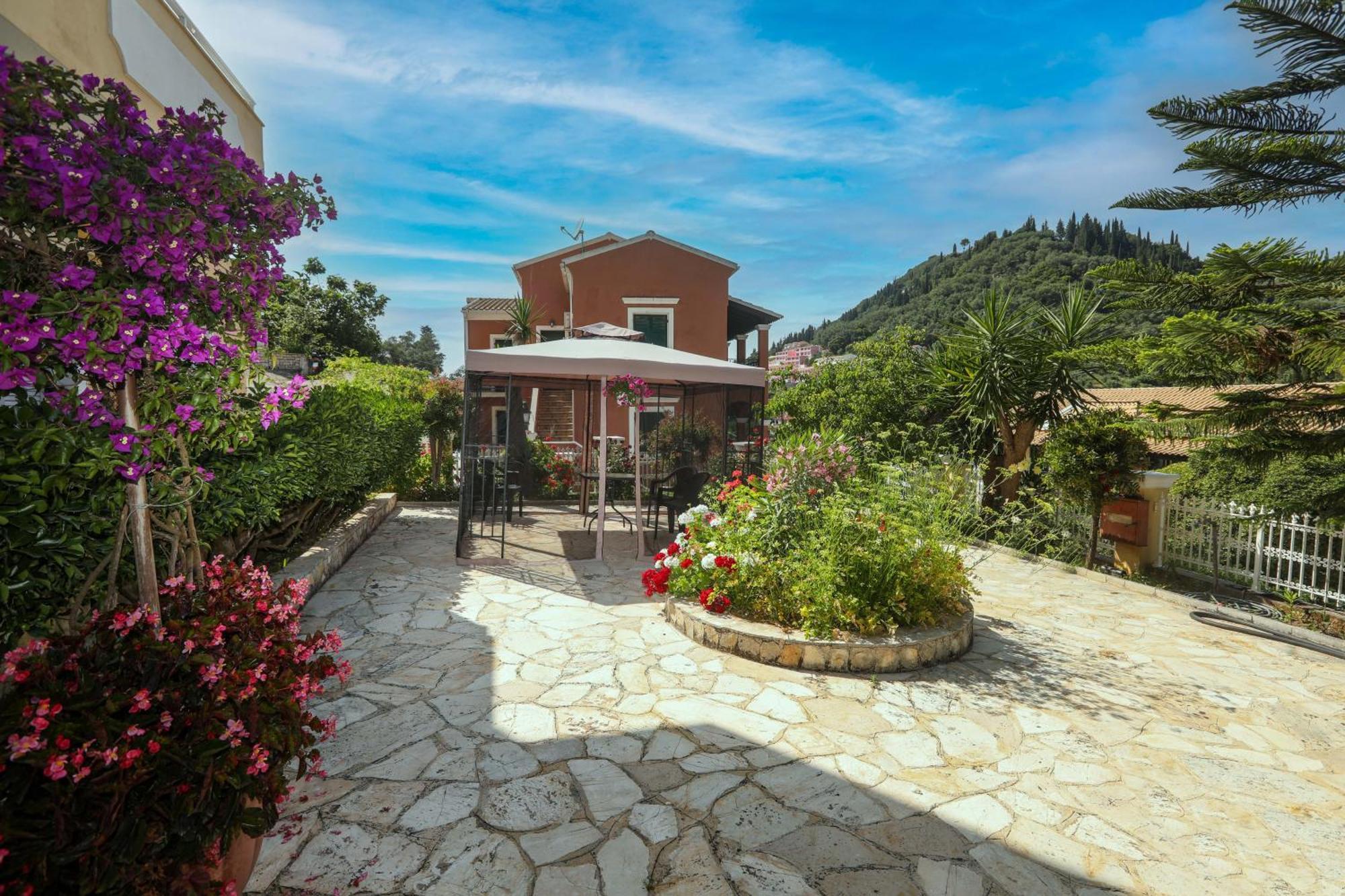 Marina Apartments, Agios Gordios  Extérieur photo