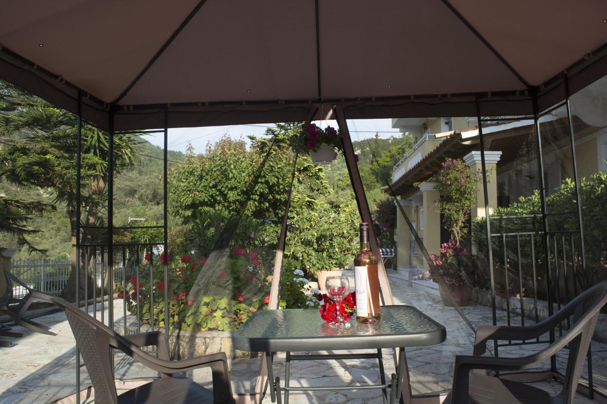 Marina Apartments, Agios Gordios  Extérieur photo