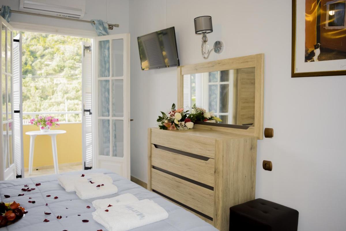 Marina Apartments, Agios Gordios  Extérieur photo