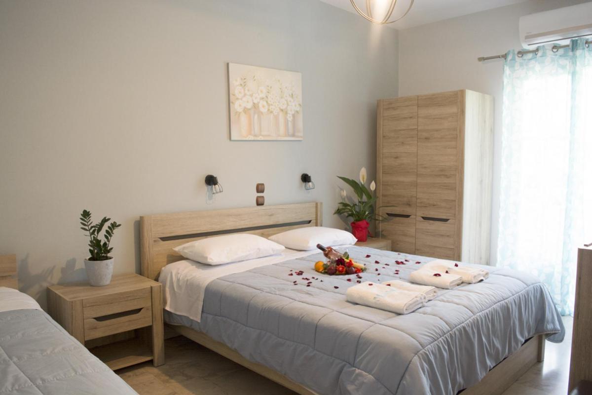 Marina Apartments, Agios Gordios  Extérieur photo