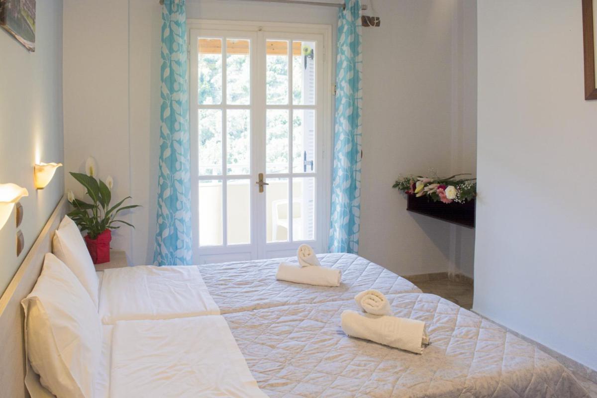 Marina Apartments, Agios Gordios  Extérieur photo