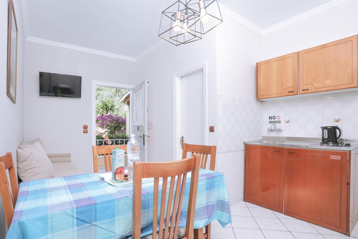 Marina Apartments, Agios Gordios  Extérieur photo