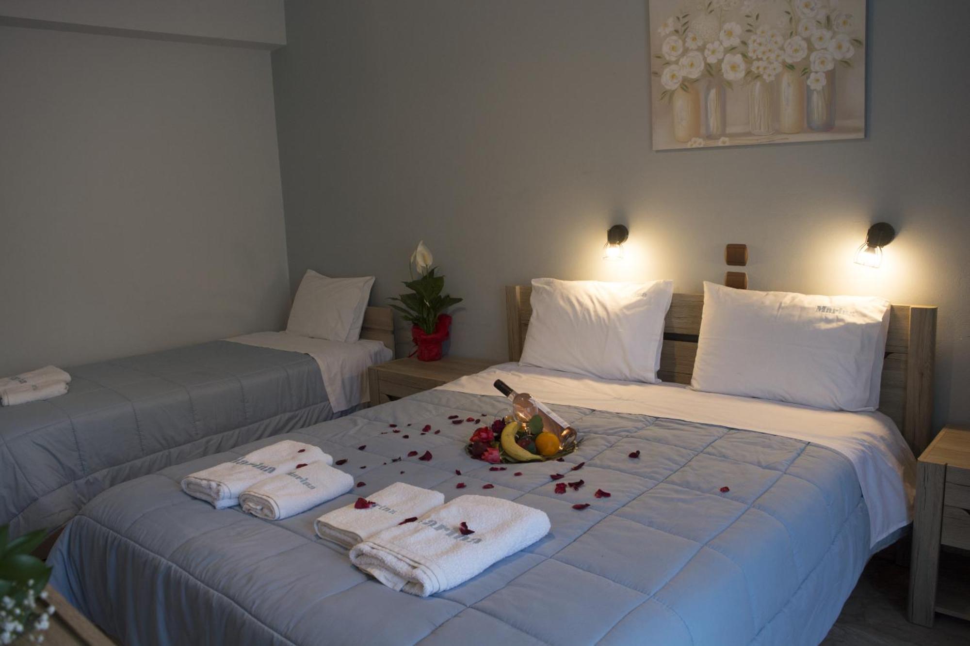 Marina Apartments, Agios Gordios  Extérieur photo