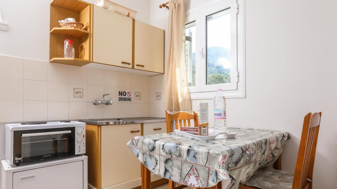 Marina Apartments, Agios Gordios  Extérieur photo
